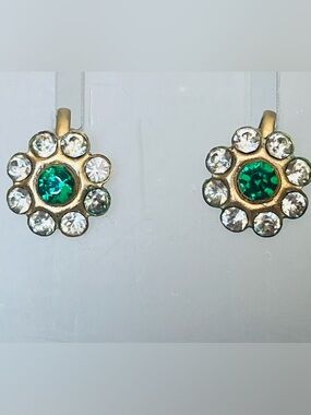 1940s screw back flower shaped halo rhinestone earrings